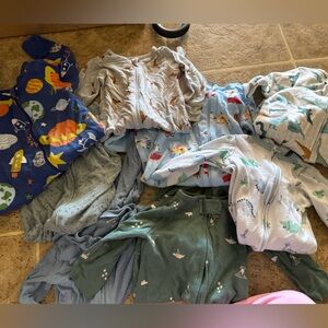 Assorted Baby Onesies with Fun Prints 3-6 months 8 footie pajamas! BULK